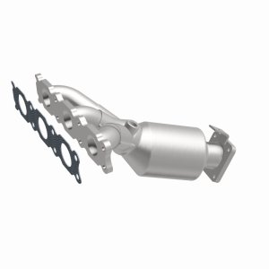 Volvo XC90 Catalytic Converter - Magnaflow - OEM Grade Direct-Fit Manifold - `07-`10