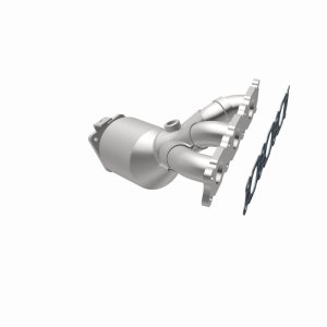 Volvo XC90 Catalytic Converter - Magnaflow - OEM Grade Manifold - `07-`10