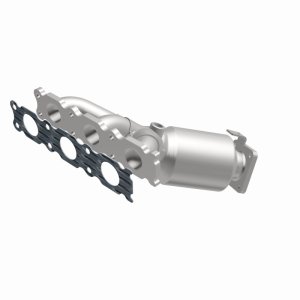 Volvo XC90 Catalytic Converter - Magnaflow - OEM Grade Manifold - `07-`10