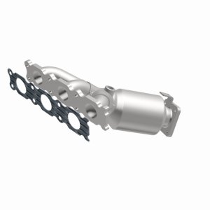Volvo XC90 Catalytic Converter - Magnaflow - OEM Grade Manifold - `07-`10