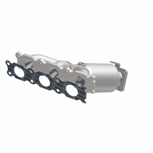 Volvo XC90 Catalytic Converter - Magnaflow - OEM Grade Manifold - `07-`10