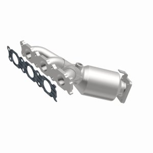 Volvo XC90 Catalytic Converter - Magnaflow - OEM Grade Manifold - `07-`10