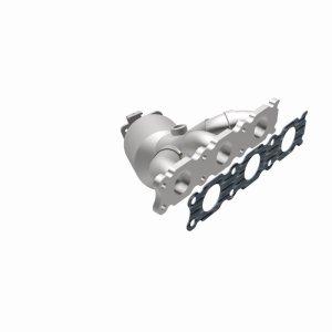 Volvo XC90 Catalytic Converter - Magnaflow - OEM Grade Manifold - `07-`10