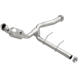 Ford F-150 Catalytic Converter - Underbody - Magnaflow - OEM Grade Direct-Fit - Stainless Steel - `11-`14