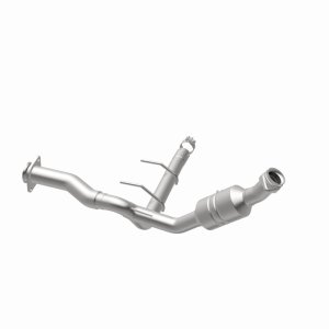 Ford F-150 Catalytic Converter - Underbody - Magnaflow - OEM Grade Direct-Fit - Stainless Steel - `11-`14