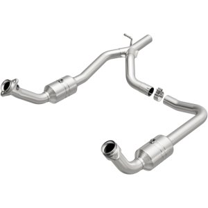 Ford E-150 Catalytic Converter - Underbody - Magnaflow - Direct Fit - `09-`14