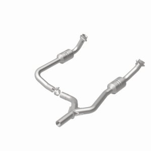 Ford E-250 Catalytic Converter - Underbody - Magnaflow - Direct Fit - `09-`14