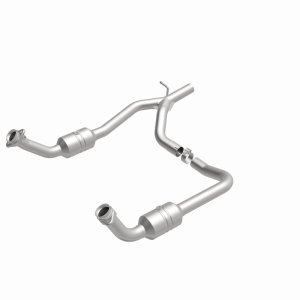 Ford E-250 Catalytic Converter - Underbody - Magnaflow - Direct Fit - `09-`14