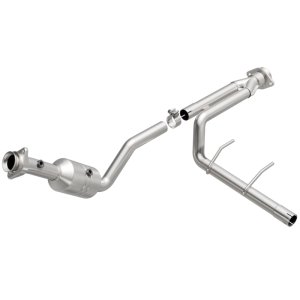Ford F-150 Catalytic Converter - Underbody - Magnaflow - OEM Grade Direct-Fit - `11-`14