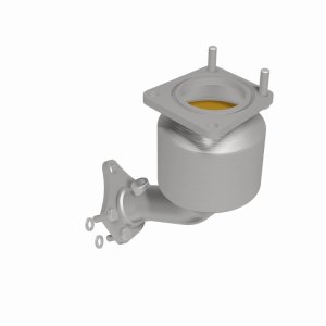 Nissan Pathfinder Catalytic Converter - Underbody - Magnaflow - Direct-Fit OEM Grade - 2013