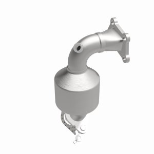 GMC Terrain Catalytic Converter - Underbody - Magnaflow - Direct-Fit, OEM Grade - `12-`17