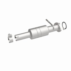 Toyota Highlander Catalytic Converter - Underbody - Magnaflow - Direct-Fit - `09-`13 Toyota Highlander Catalytic Converter - Underbody - Magnaflow - Direct-Fit - `09-`13