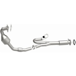 Cadillac SRX Catalytic Converter - Underbody - Magnaflow - OEM Grade Federal/EPA Compliant Direct-Fit - `10-`11