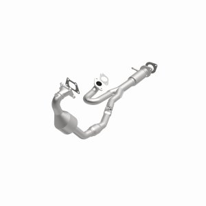 Cadillac SRX Catalytic Converter - Underbody - Magnaflow - OEM Grade Federal/EPA Compliant Direct-Fit - `10-`11