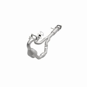 Cadillac SRX Catalytic Converter - Underbody - Magnaflow - OEM Grade Federal/EPA Compliant Direct-Fit - `10-`11