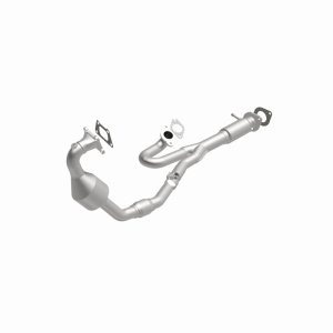 Cadillac SRX Catalytic Converter - Underbody - Magnaflow - OEM Grade Federal/EPA Compliant Direct-Fit - `10-`11