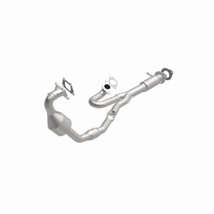 Saab 9-4X Catalytic Converter - Underbody - Magnaflow - OEM Grade Federal/EPA Compliant Direct-Fit - 2011