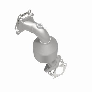 Cadillac SRX Catalytic Converter - Underbody - Magnaflow - Direct-Fit - `10-`16