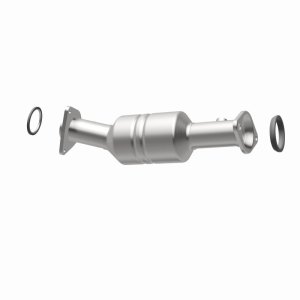 Mazda CX-7 Catalytic Converter - Underbody - Magnaflow - Direct Fit - `10-`12