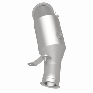 BMW 3 Series Performance Exhaust - Underbody - Magnaflow - Direct Fit Catalytic Converter - 2014