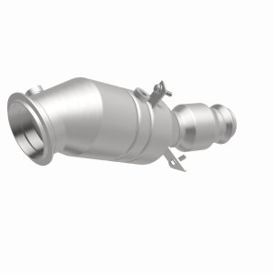 BMW 3 Series Catalytic Converter - Underbody - Magnaflow - OEM Grade Direct-Fit - `12-`16