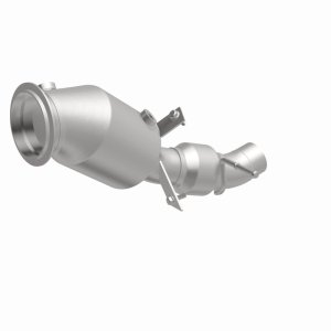 BMW 5 Series Catalytic Converter - Magnaflow - OEM Grade Direct-Fit, Closed-Coupled, Federal/EPA Compliant - `12-`16