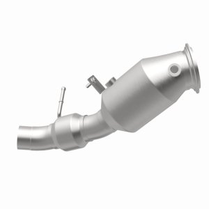 BMW 5 Series Catalytic Converter - Magnaflow - OEM Grade Direct-Fit, Closed-Coupled, Federal/EPA Compliant - `12-`16