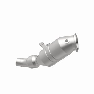BMW 3 Series Catalytic Converter - Magnaflow - OEM Grade Direct-Fit - `12-`16
