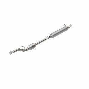 Dodge Sprinter 2500 Catalytic Converter - Underbody - Magnaflow - OEM Grade Direct-Fit - `03-`06