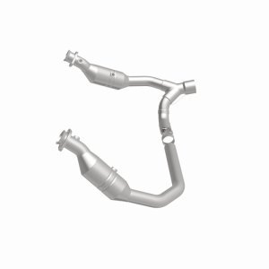 Dodge Ram Catalytic Converter - Magnaflow - OEM Grade Direct-Fit - `06-`08