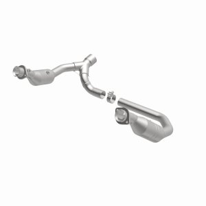 Dodge Ram Catalytic Converter - Magnaflow - OEM Grade Direct-Fit - `06-`08
