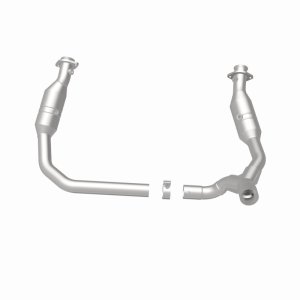 Dodge Ram Catalytic Converter - Magnaflow - OEM Grade Direct-Fit - `06-`08
