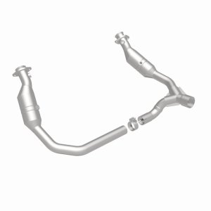 Dodge Ram Catalytic Converter - Magnaflow - OEM Grade Direct-Fit - `06-`08