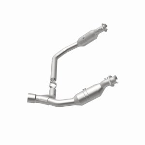 Dodge Ram Catalytic Converter - Magnaflow - OEM Grade Direct-Fit - `06-`08