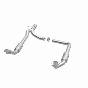 Ford E-150 Catalytic Converter - Underbody - Magnaflow - Direct Fit - `09-`12