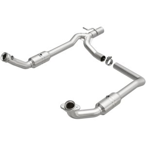 Ford E-150 Catalytic Converter - Underbody - Magnaflow - Direct Fit - `09-`12