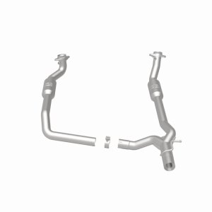 Ford E-250 Catalytic Converter - Underbody - Magnaflow - Direct Fit - `09-`14