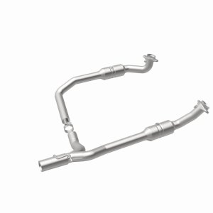 Ford E-250 Catalytic Converter - Underbody - Magnaflow - Direct Fit - `09-`14