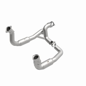 Ford F-350 Super Duty Catalytic Converter - Magnaflow - OEM Grade Direct-Fit - MagnaFlow - `11-`17
