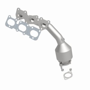 Kia Sorento Catalytic Converter - Magnaflow - OEM Grade Federal/EPA Compliant Direct-Fit - `07-`09