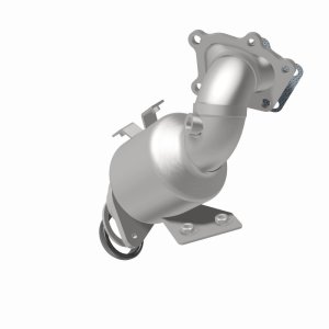 Mazda 6 Catalytic Converter - Underbody - Magnaflow - Direct-Fit OEM Grade - `06-`07