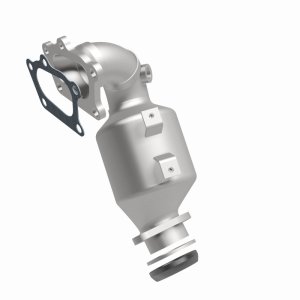 Mazda 6 Catalytic Converter - Underbody - Magnaflow - Direct-Fit OEM Grade - `06-`07