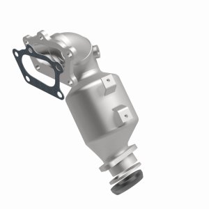 Mazda CX-7 Catalytic Converter - Underbody - Magnaflow - Direct-Fit OEM Grade - `09-`12