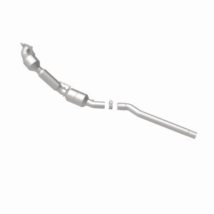 Volkswagen Passat Catalytic Converter - Magnaflow - OEM Grade Direct-Fit - 2010