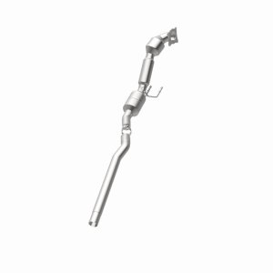 Volkswagen Passat Catalytic Converter - Magnaflow - OEM Grade Direct-Fit - 2010