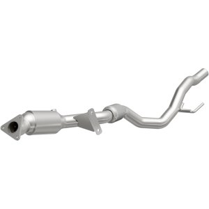 Volkswagen Touareg Catalytic Converter - Magnaflow - OEM Grade Direct-Fit - `11-`17