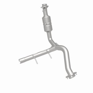 Ford Expedition Catalytic Converter - Magnaflow - OEM Grade Direct-Fit - `09-`14