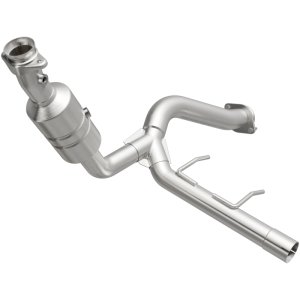 Ford F-150 Catalytic Converter - Magnaflow - OEM Grade Direct-Fit - `09-`10