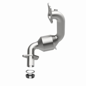 Nissan Sentra Catalytic Converter - Underbody - Magnaflow - OEM Grade Direct-Fit - `17-`19