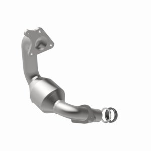Nissan Sentra Catalytic Converter - Underbody - Magnaflow - OEM Grade Direct-Fit - `17-`19